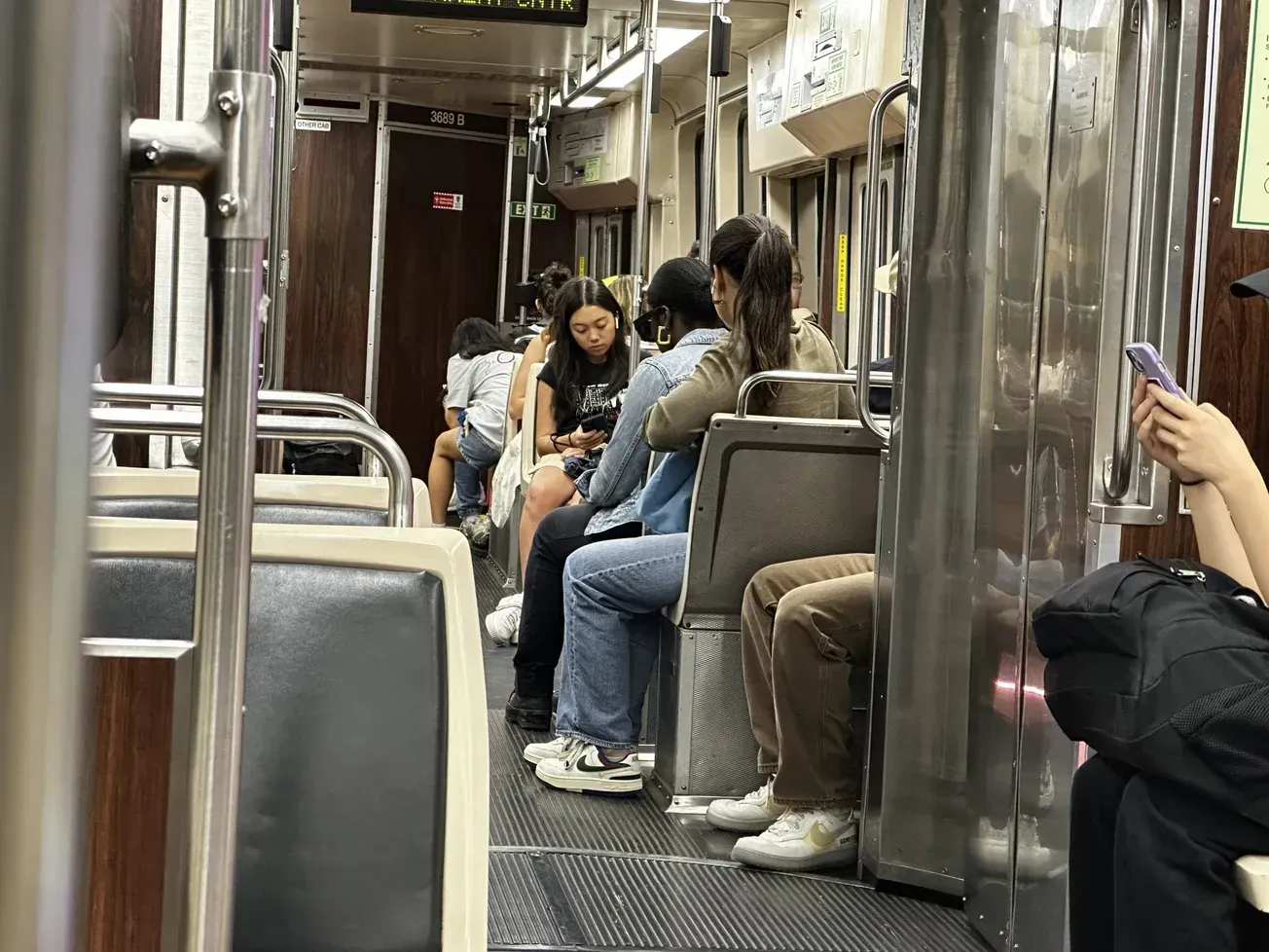 MBTA aplica medidas más estrictas para garantizar que los pasajeros paguen las tarifas